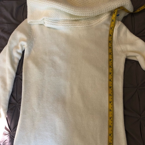 H&M basic cream sweater - Picture 8 of 8